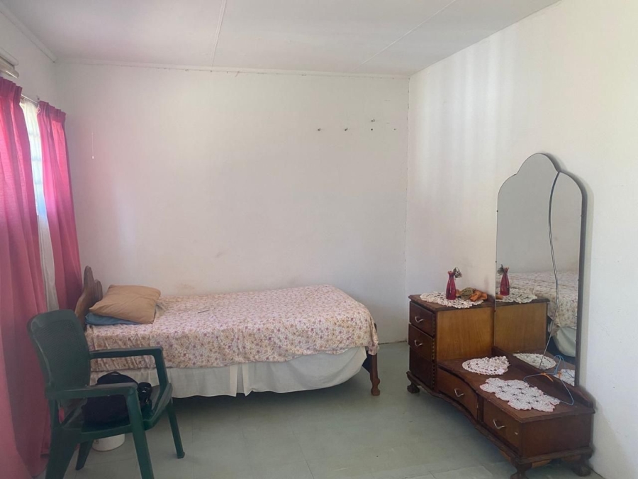 5 Bedroom Property for Sale in Ladybrand Free State